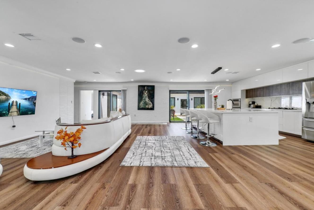 Luxury 4 Bedroom Villa ハンティントンビーチ エクステリア 写真