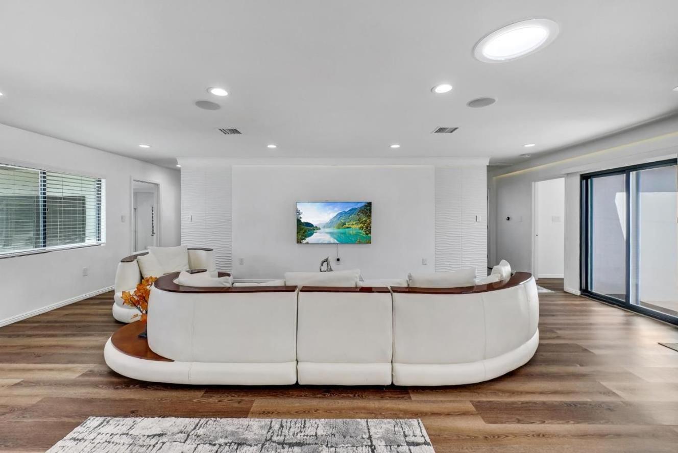 Luxury 4 Bedroom Villa ハンティントンビーチ エクステリア 写真